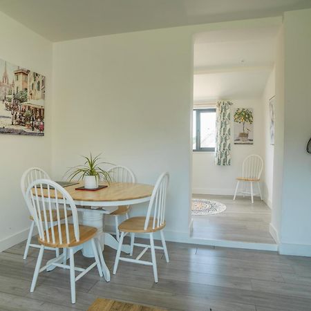 Stunning Modern Apartment In The Cotswolds Chalford المظهر الخارجي الصورة